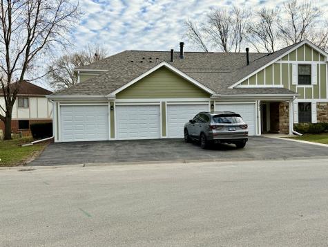 1053 Scanlon Drive Wheeling IL 60090