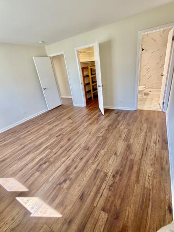 1053 Scanlon Drive Wheeling IL 60090