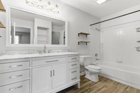 120 Glengarry Drive Bloomingdale IL 60108