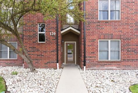120 Glengarry Drive Bloomingdale IL 60108