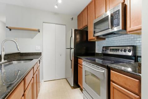 120 Glengarry Drive Bloomingdale IL 60108