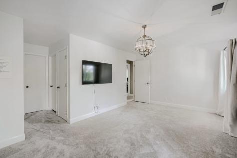 1017 Auburn Lane Buffalo Grove IL 60089