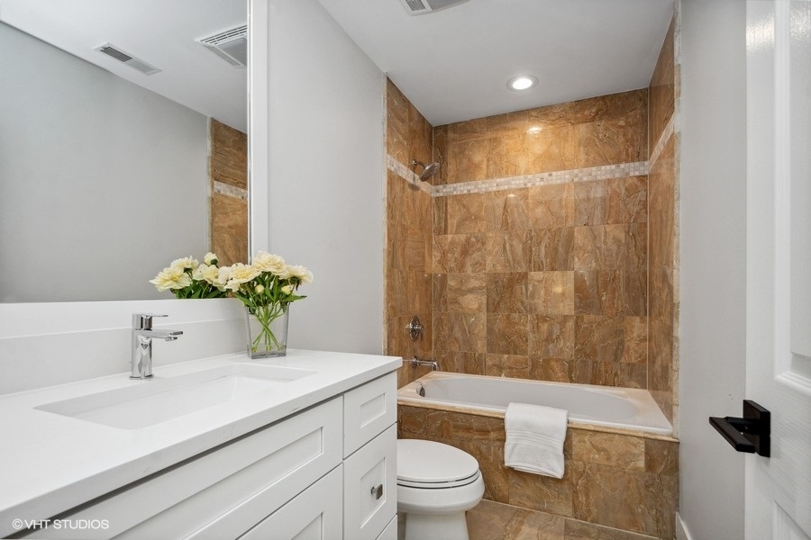 1437 South Prairie Avenue Chicago IL 60605