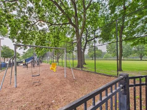 1729 East 67th Street Chicago IL 60649