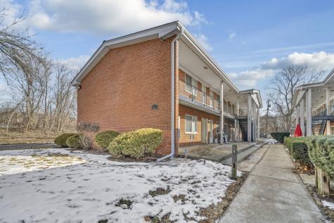327 North Princeton Avenue Villa Park IL 60181