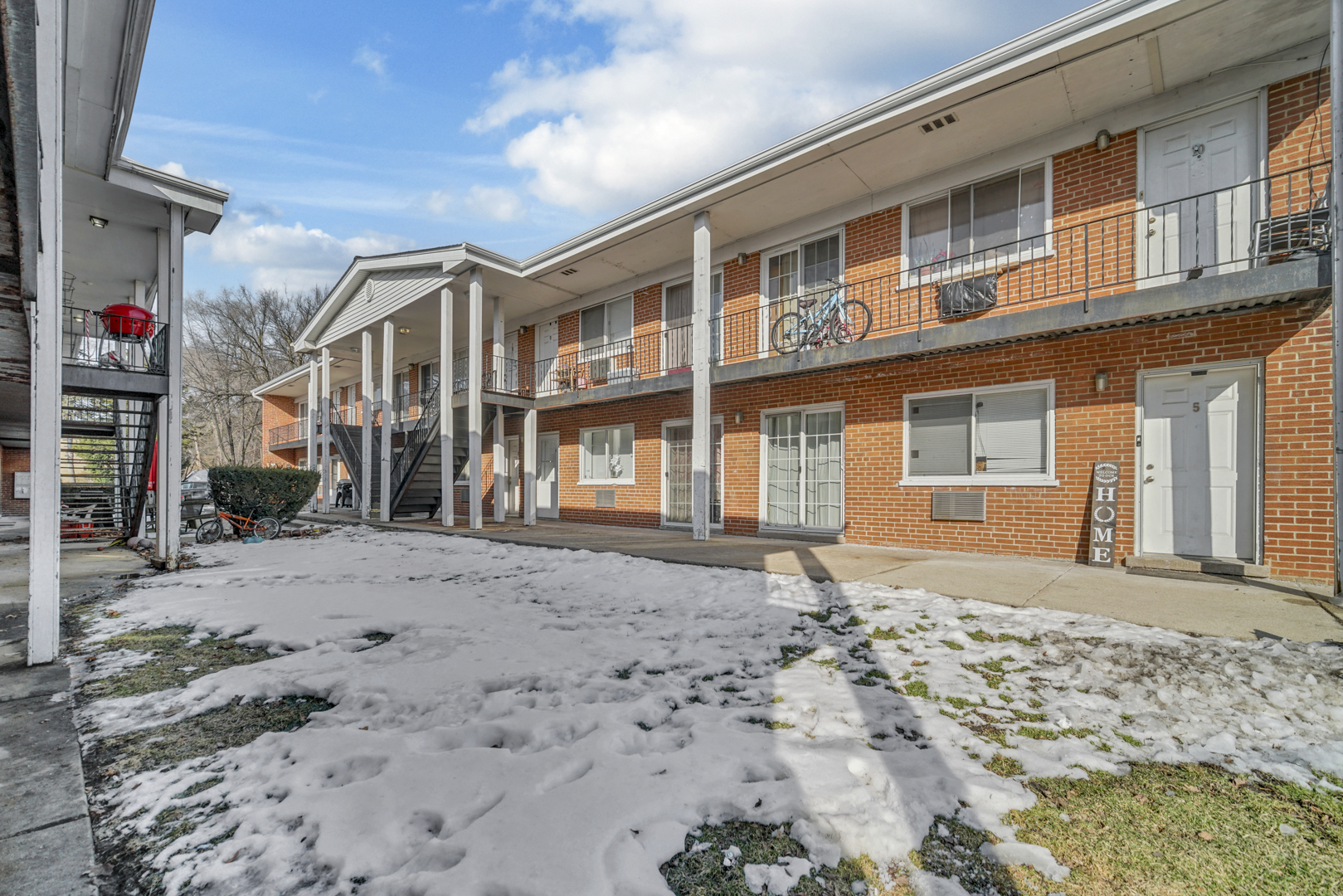 327 North Princeton Avenue Villa Park IL 60181