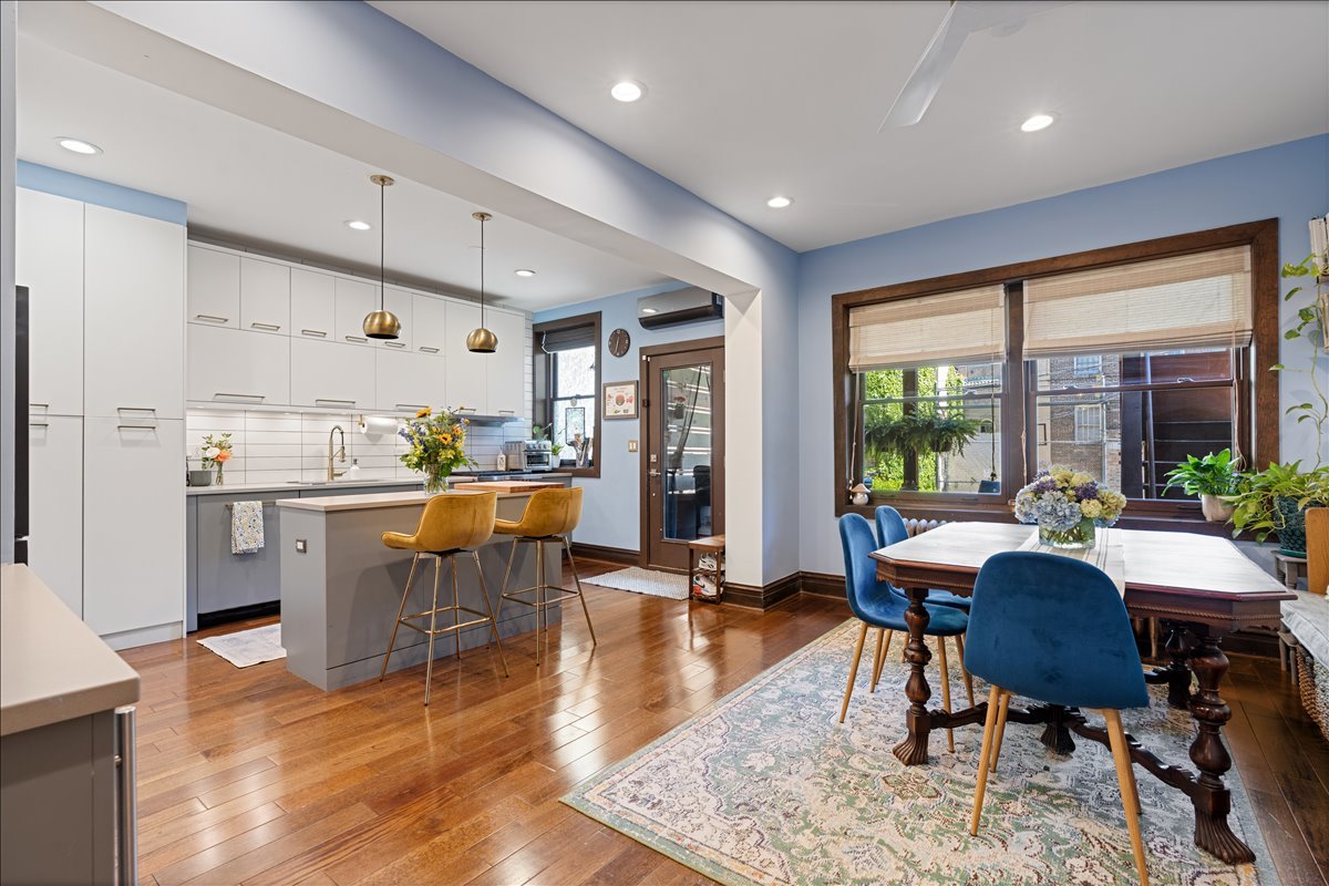 4637 North Paulina Street Chicago IL 60640
