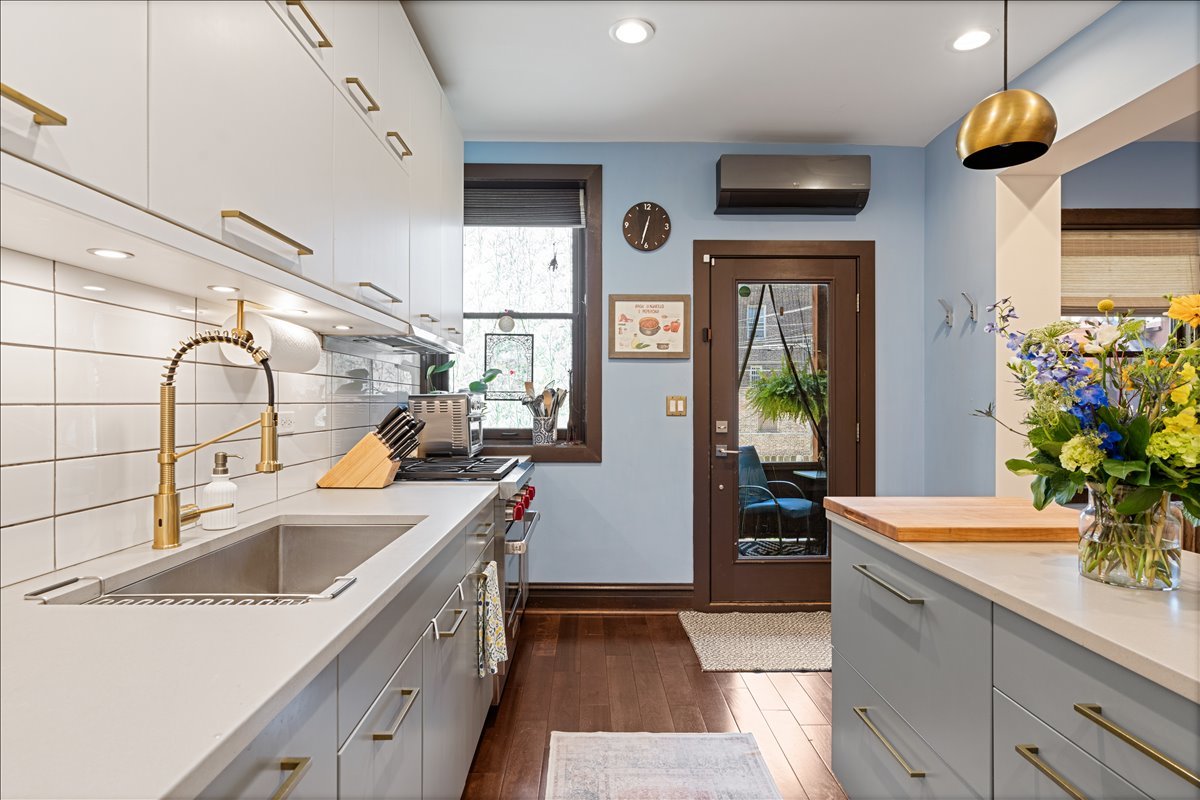 4637 North Paulina Street Chicago IL 60640