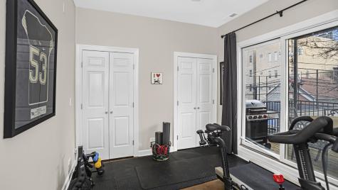 1131 West Wolfram Street Chicago IL 60657