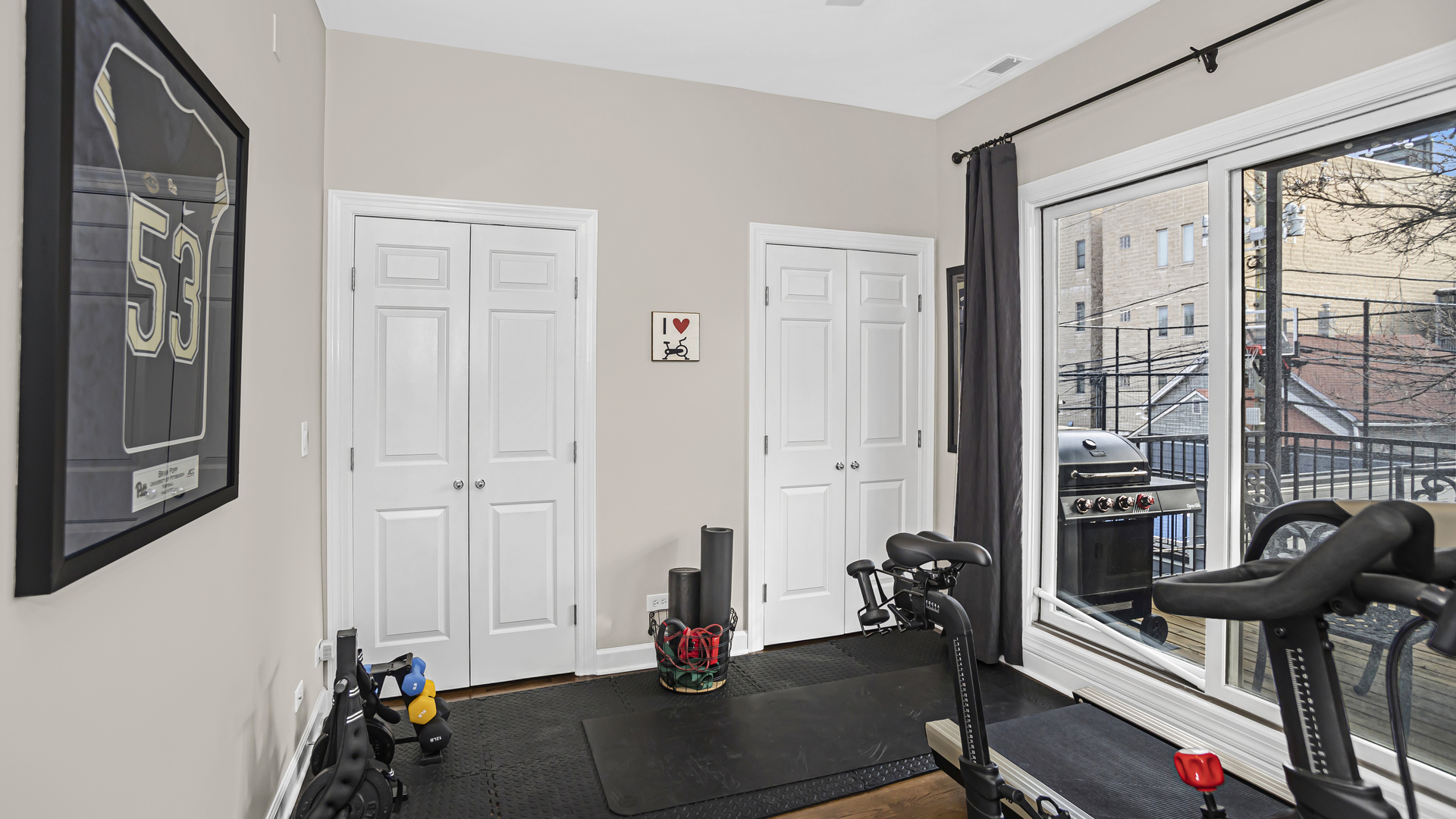 1131 West Wolfram Street Chicago IL 60657