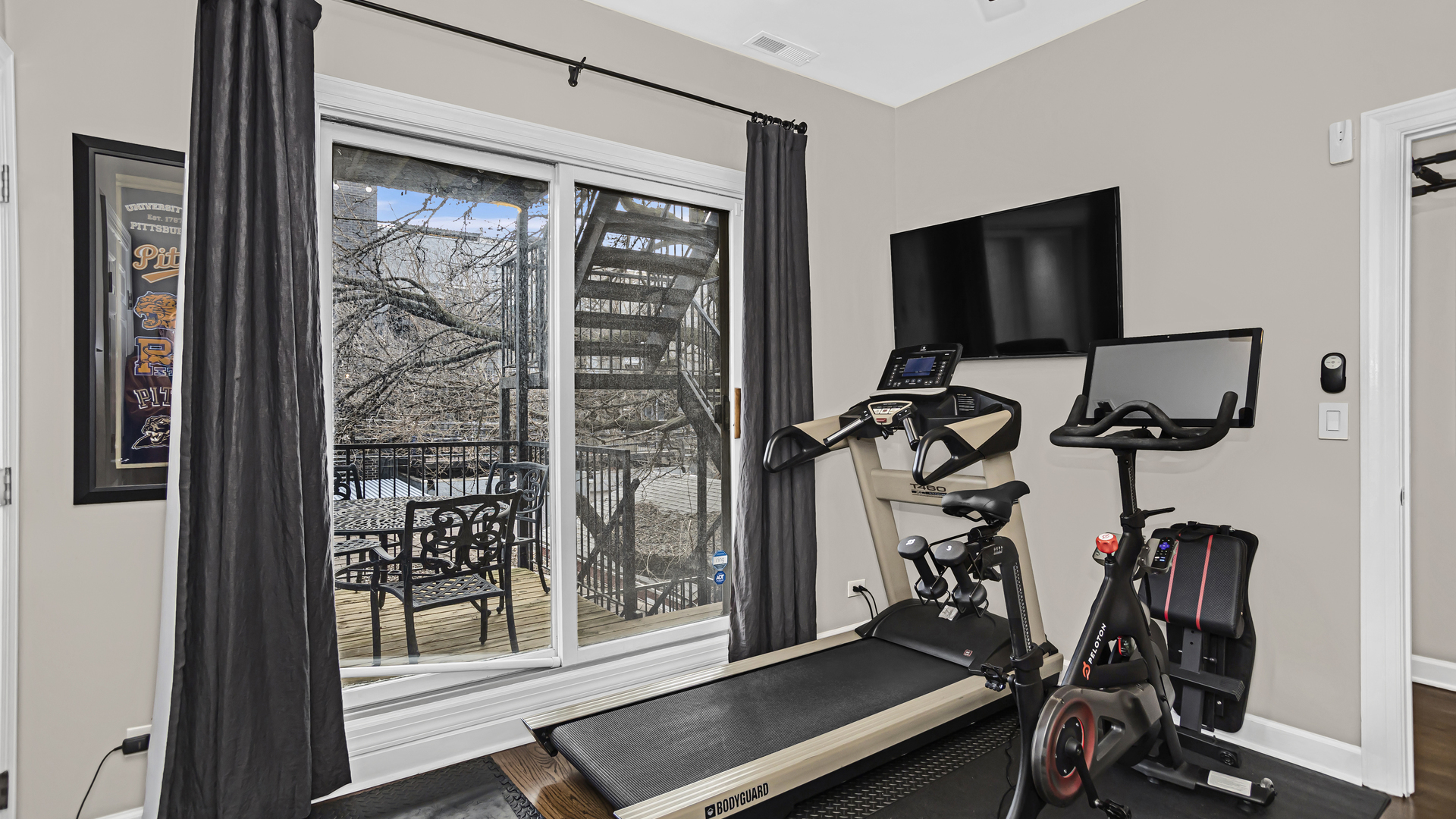 1131 West Wolfram Street Chicago IL 60657