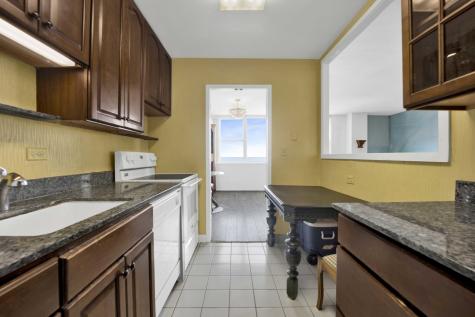 6301 North Sheridan Road Chicago IL 60660