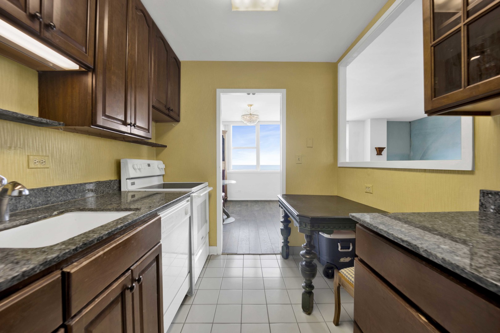 6301 North Sheridan Road Chicago IL 60660
