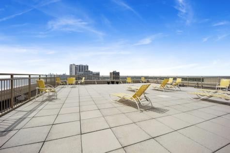 6301 North Sheridan Road Chicago IL 60660