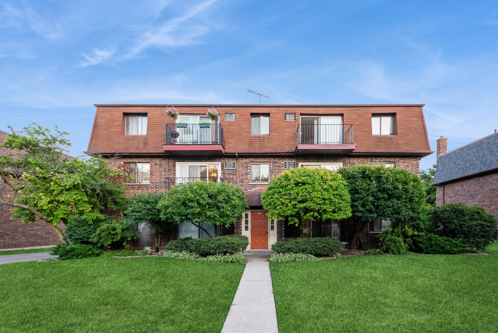 1212 Whispering Hills Court Naperville IL 60540