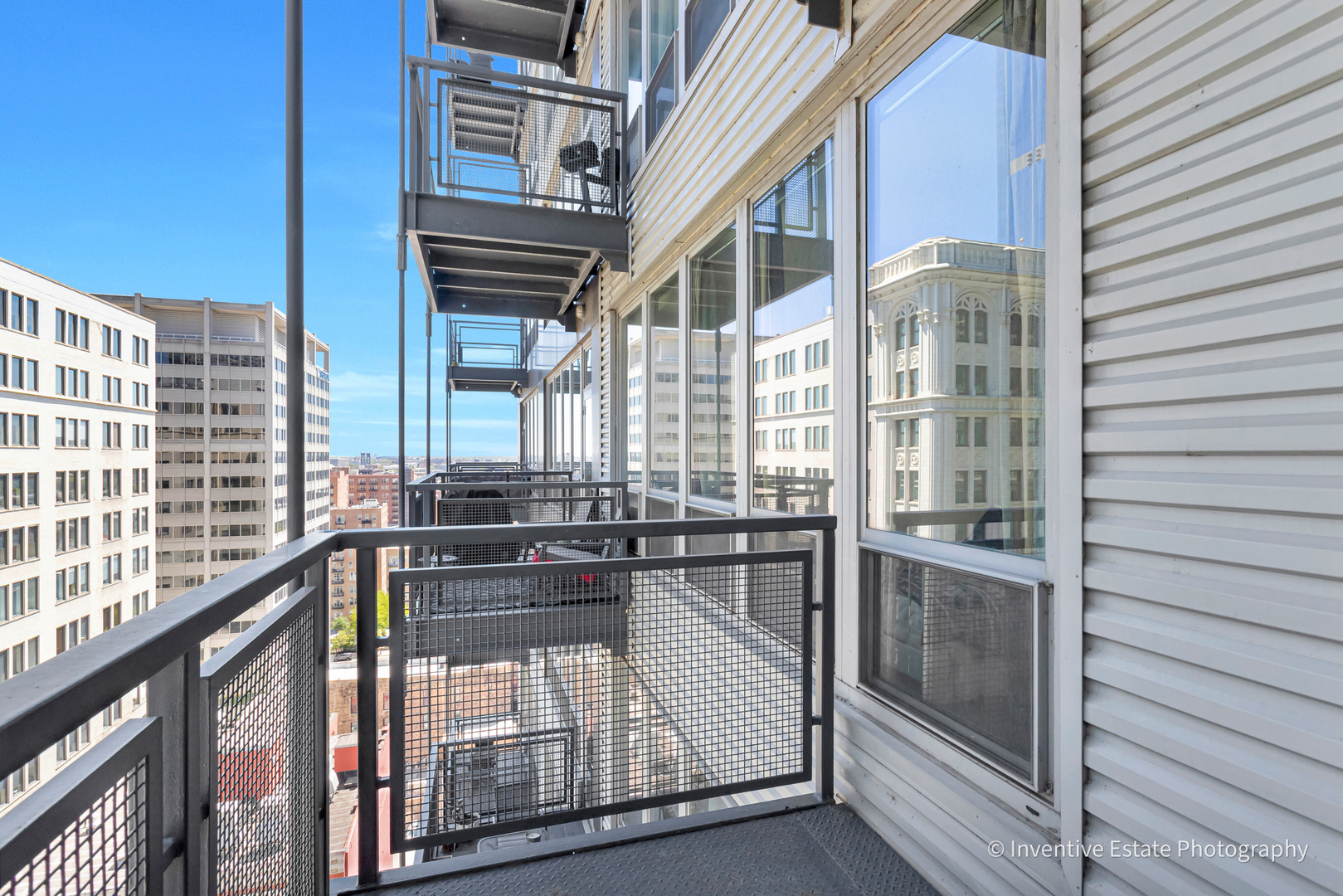 565 West Quincy Street Chicago IL 60661