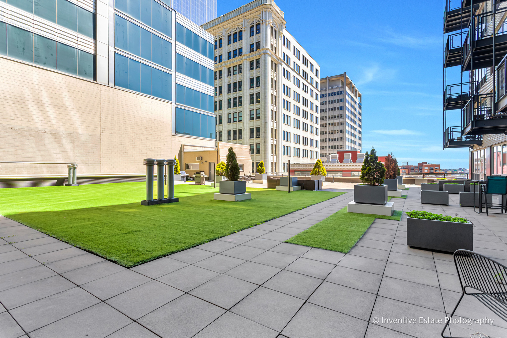 565 West Quincy Street Chicago IL 60661