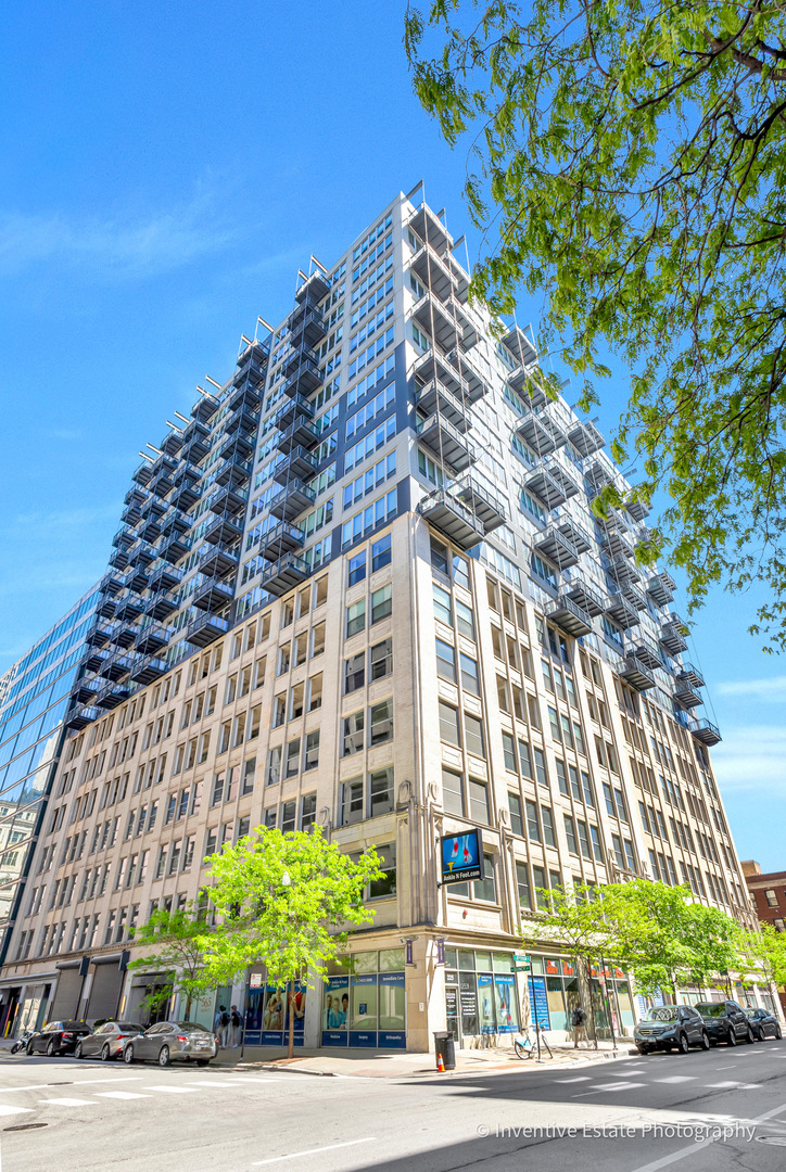 565 West Quincy Street Chicago IL 60661