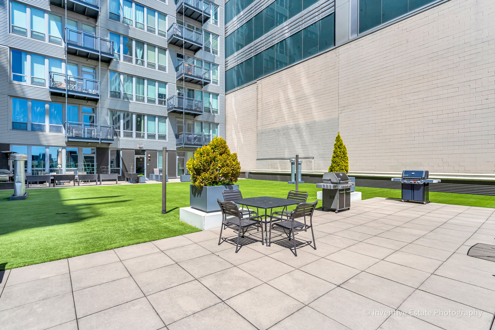 565 West Quincy Street Chicago IL 60661