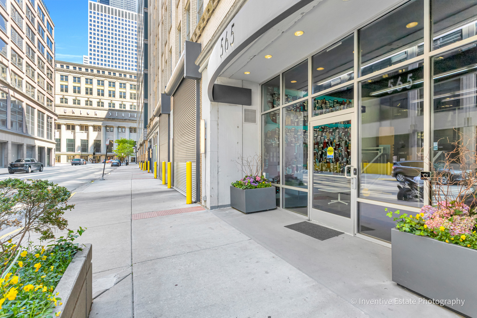 565 West Quincy Street Chicago IL 60661