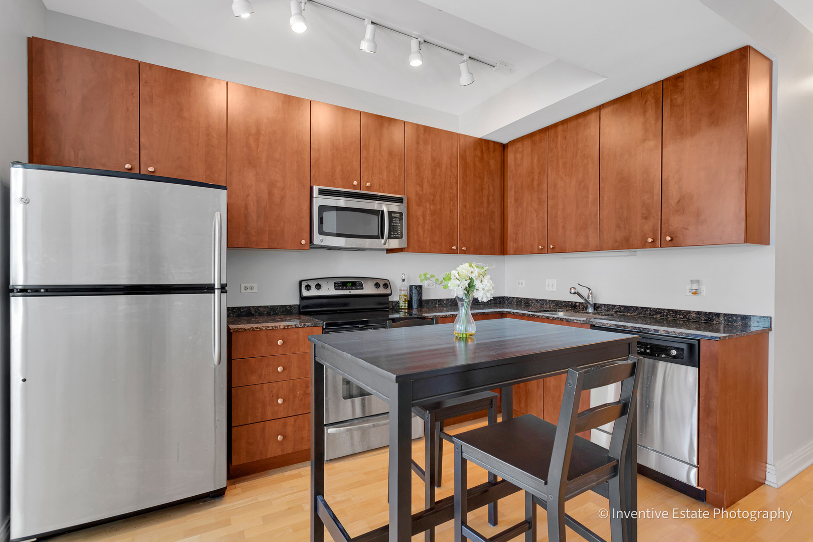 565 West Quincy Street Chicago IL 60661