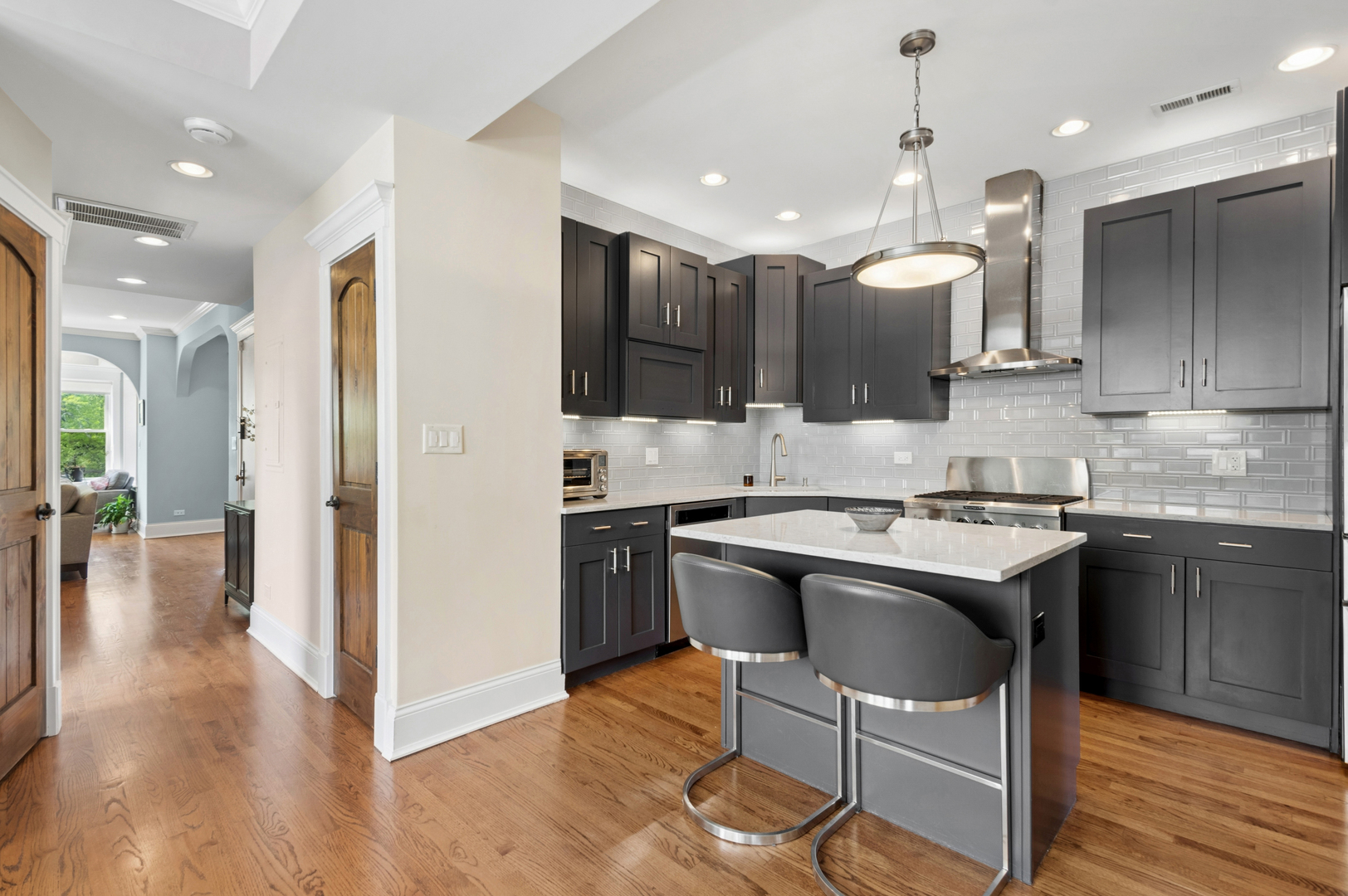1328 West Bryn Mawr Avenue Chicago IL 60660