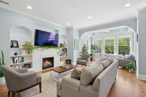 1328 West Bryn Mawr Avenue Chicago IL 60660