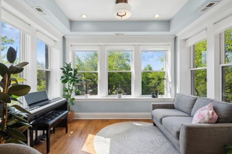 1328 West Bryn Mawr Avenue Chicago IL 60660