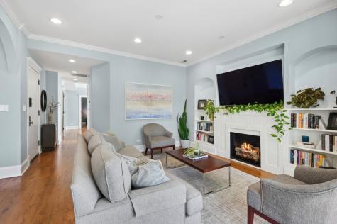 1328 West Bryn Mawr Avenue Chicago IL 60660