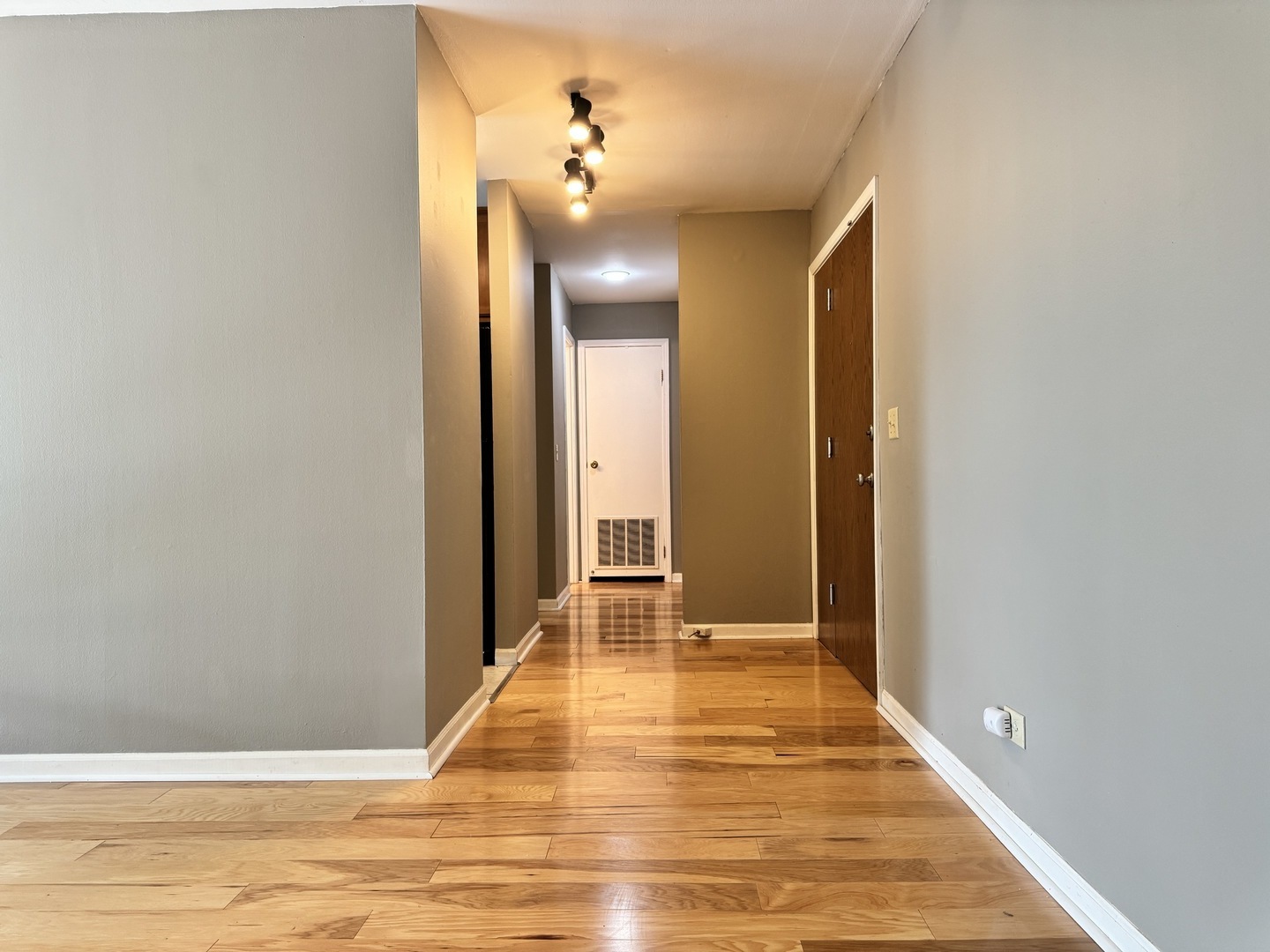 5900 Oakwood Drive Lisle IL 60532