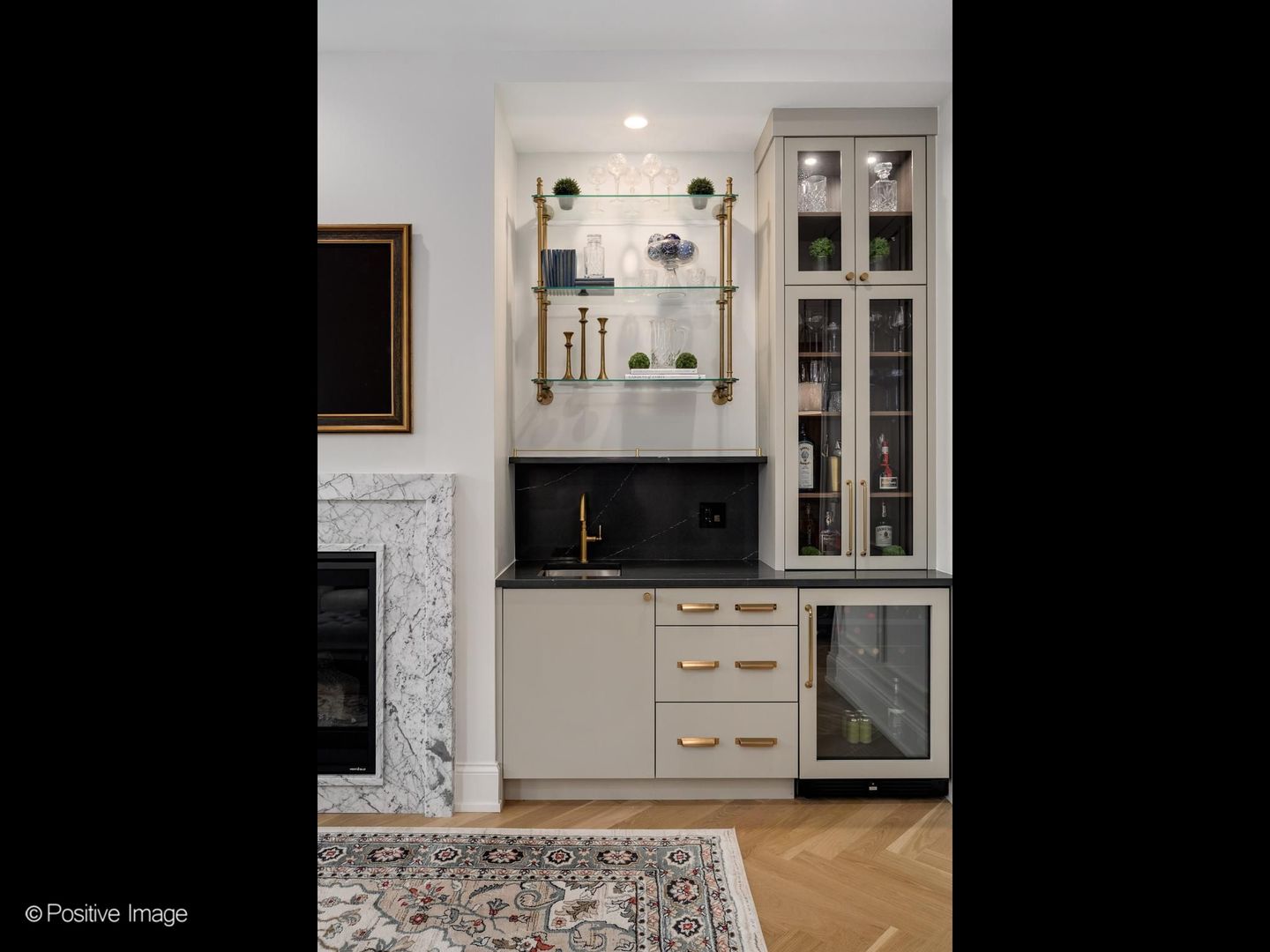 855 West Lill Avenue Chicago IL 60614