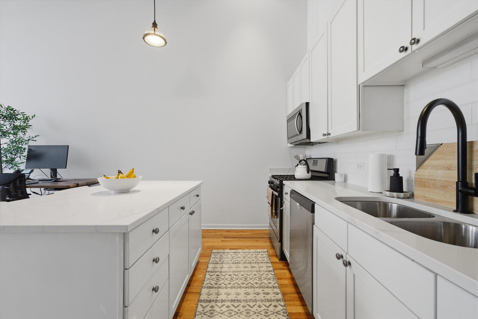 758 North Larrabee Street Chicago IL 60654