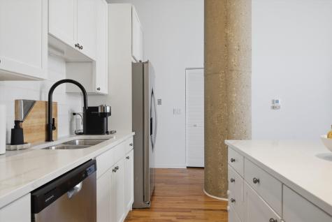 758 North Larrabee Street Chicago IL 60654