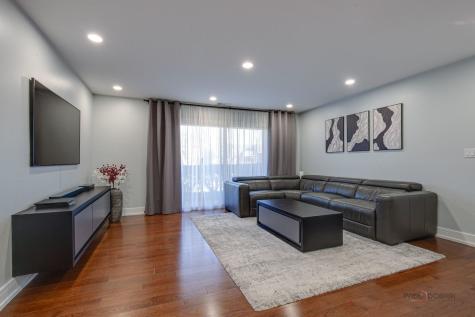 615 Tralee Court Schaumburg IL 60193