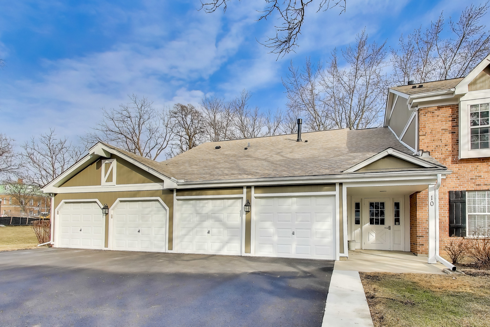 10 Waterbury Lane Schaumburg IL 60193