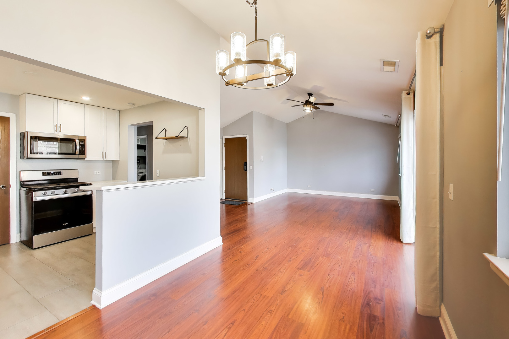10 Waterbury Lane Schaumburg IL 60193