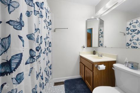 156 West Golf Road Libertyville IL 60048