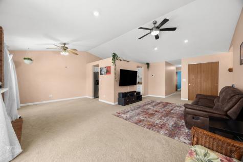 156 West Golf Road Libertyville IL 60048