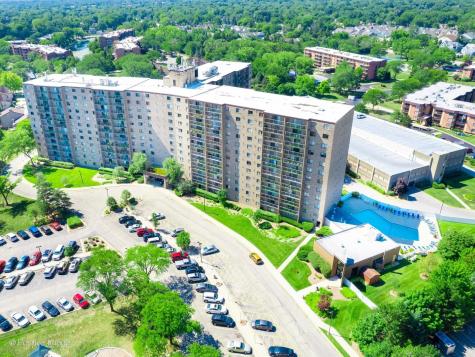 6340 Americana Drive Willowbrook IL 60527