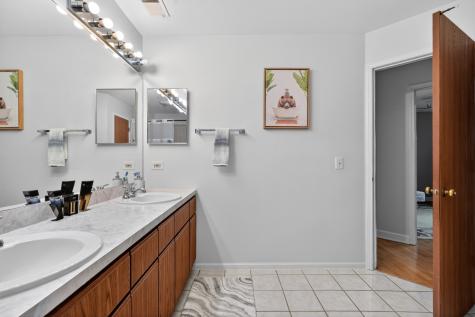 943 Ridgefield Lane Wheeling IL 60090