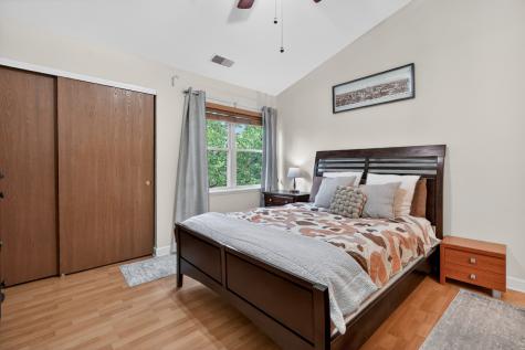 943 Ridgefield Lane Wheeling IL 60090