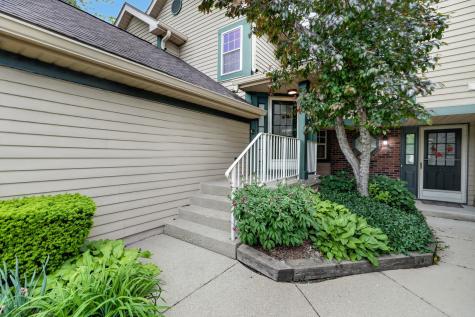 943 Ridgefield Lane Wheeling IL 60090