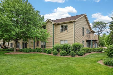 943 Ridgefield Lane Wheeling IL 60090