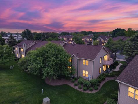 943 Ridgefield Lane Wheeling IL 60090