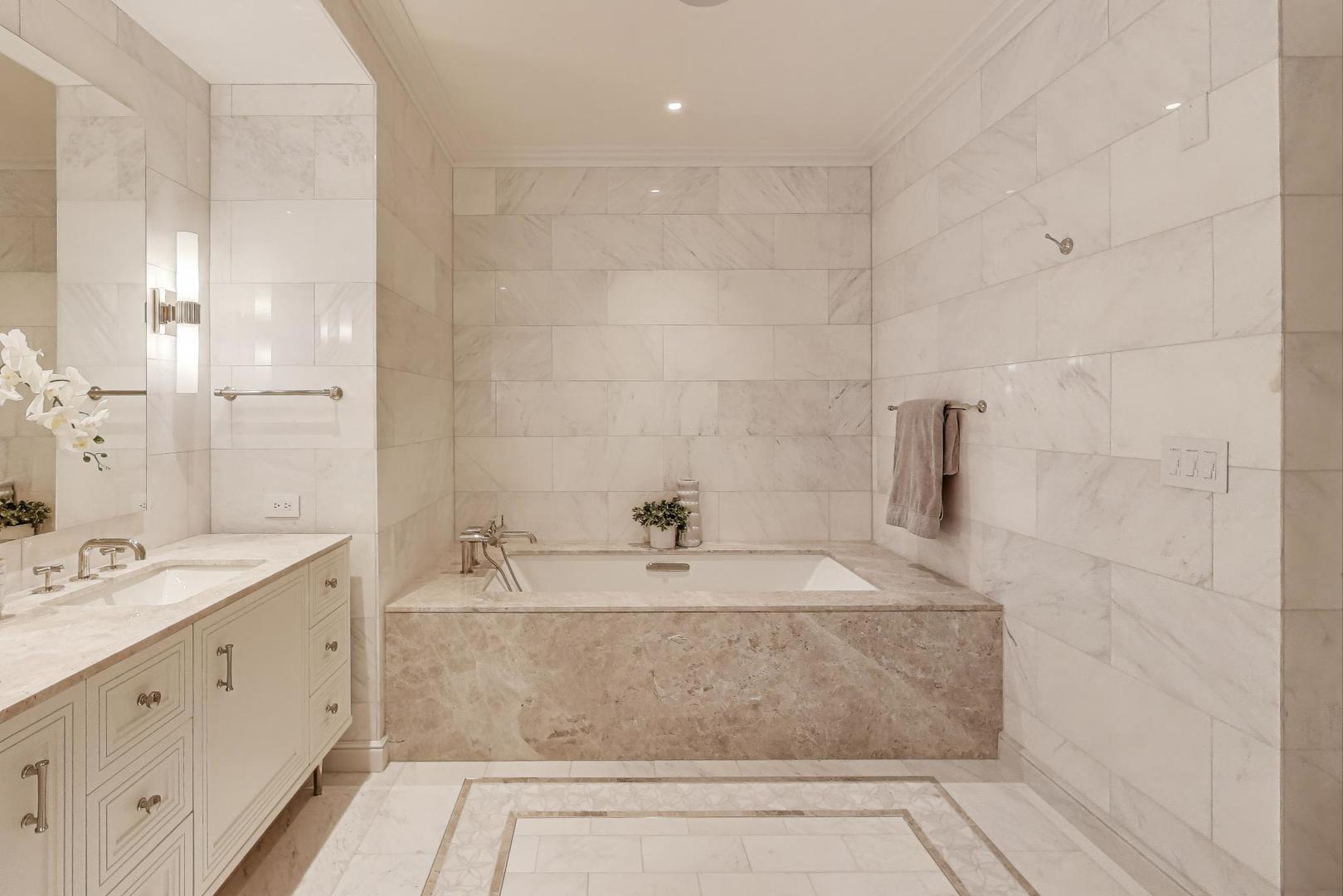 435 North Michigan Avenue Chicago IL 60611