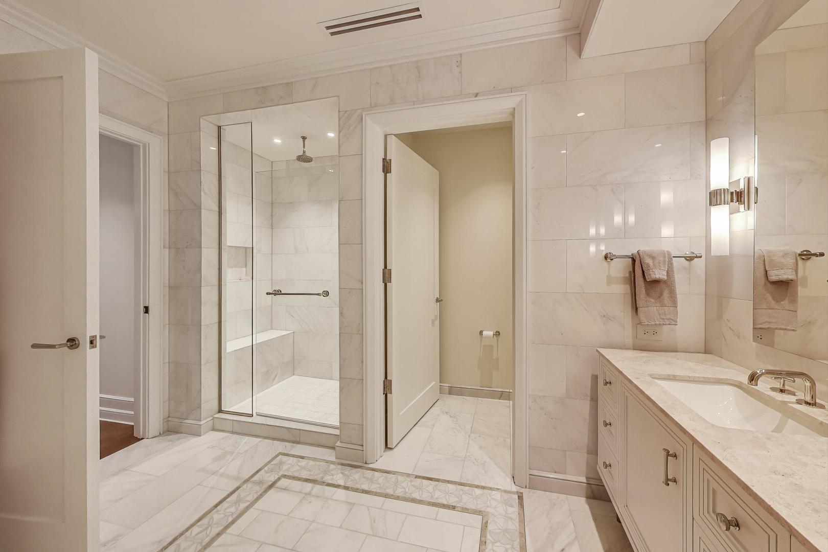 435 North Michigan Avenue Chicago IL 60611