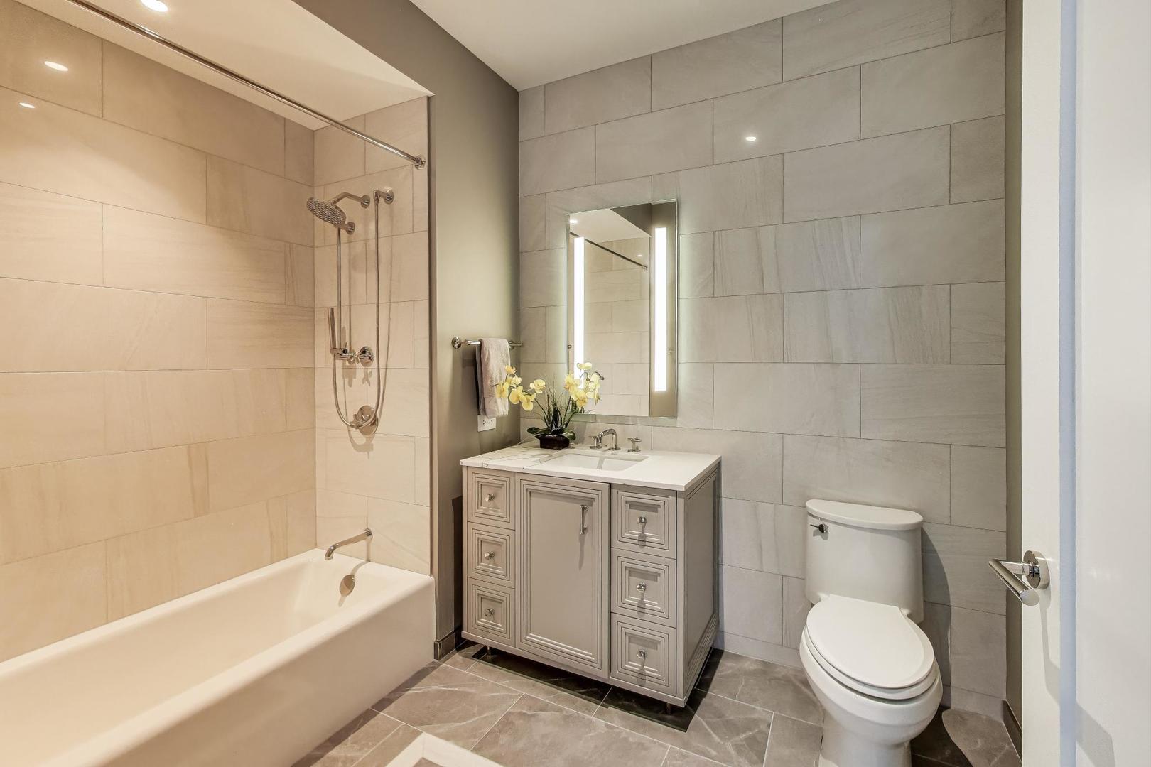 435 North Michigan Avenue Chicago IL 60611