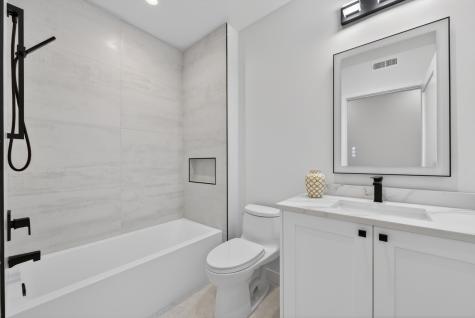 1347 West Grand Avenue Chicago IL 60642