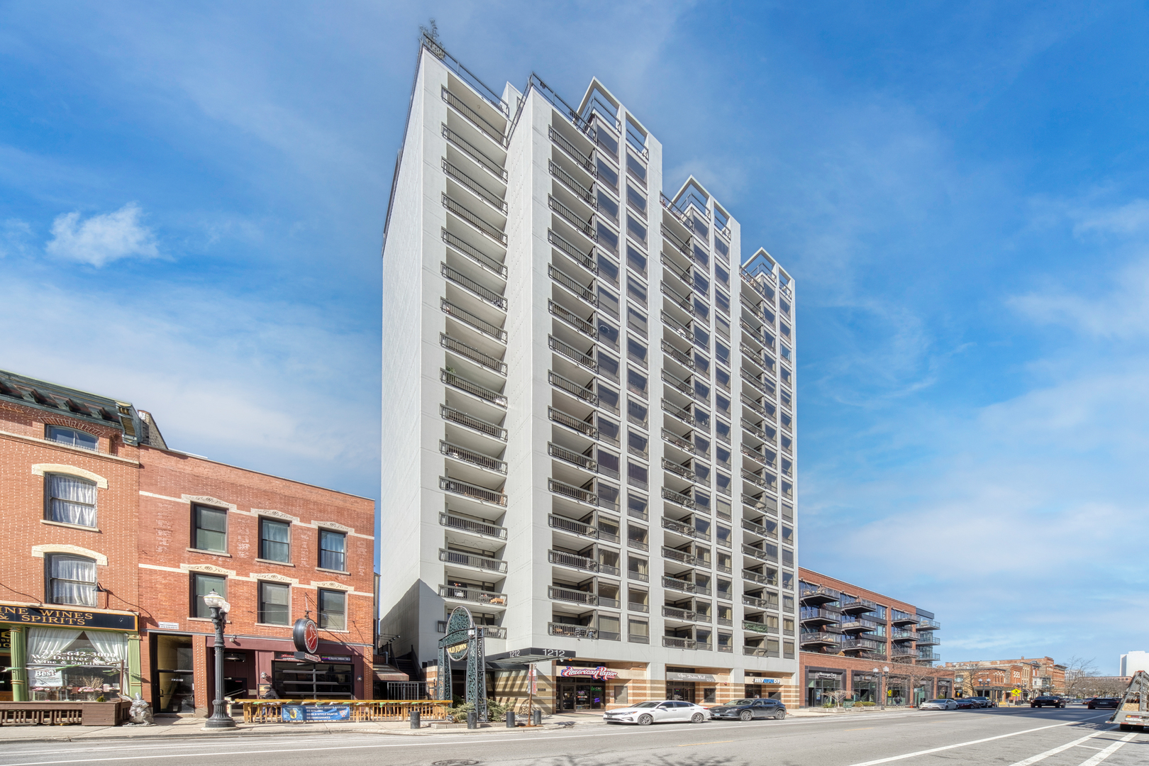 1212 North Wells Street Chicago IL 60610