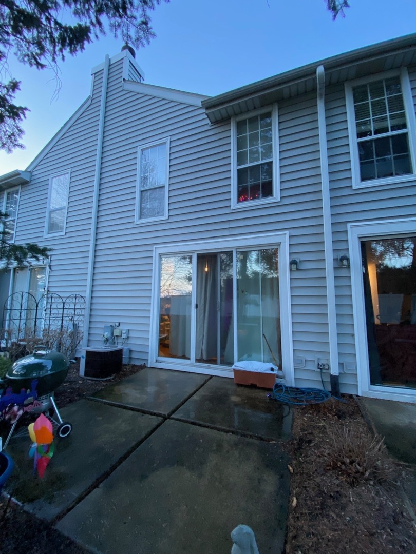 1293 Cranbrook Drive Schaumburg IL 60193